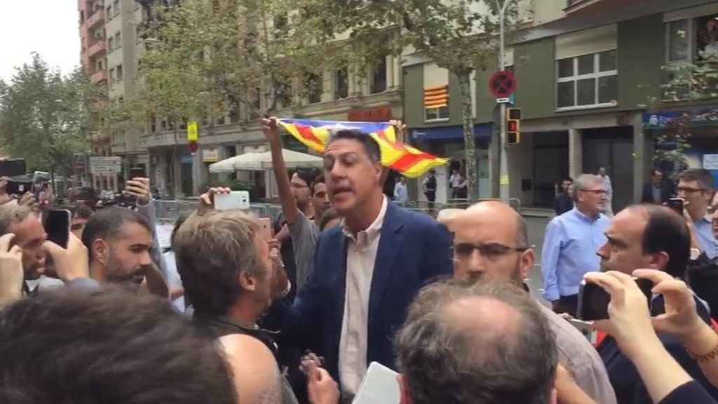 Escrache independentista en las sedes del PP y Ciudadanos en Barcelona
