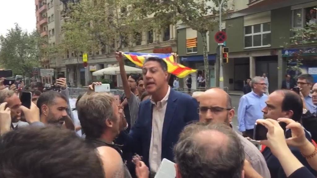 Escrache independentista en las sedes del PP y Ciudadanos en Barcelona
