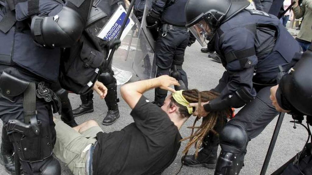 Cuando los Mossos actuaban de manera violenta en Cataluña