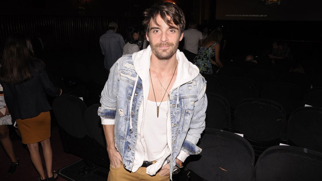 Gerard Martí con una cazadora customizada por él mismo (la gracia está en la espalda)