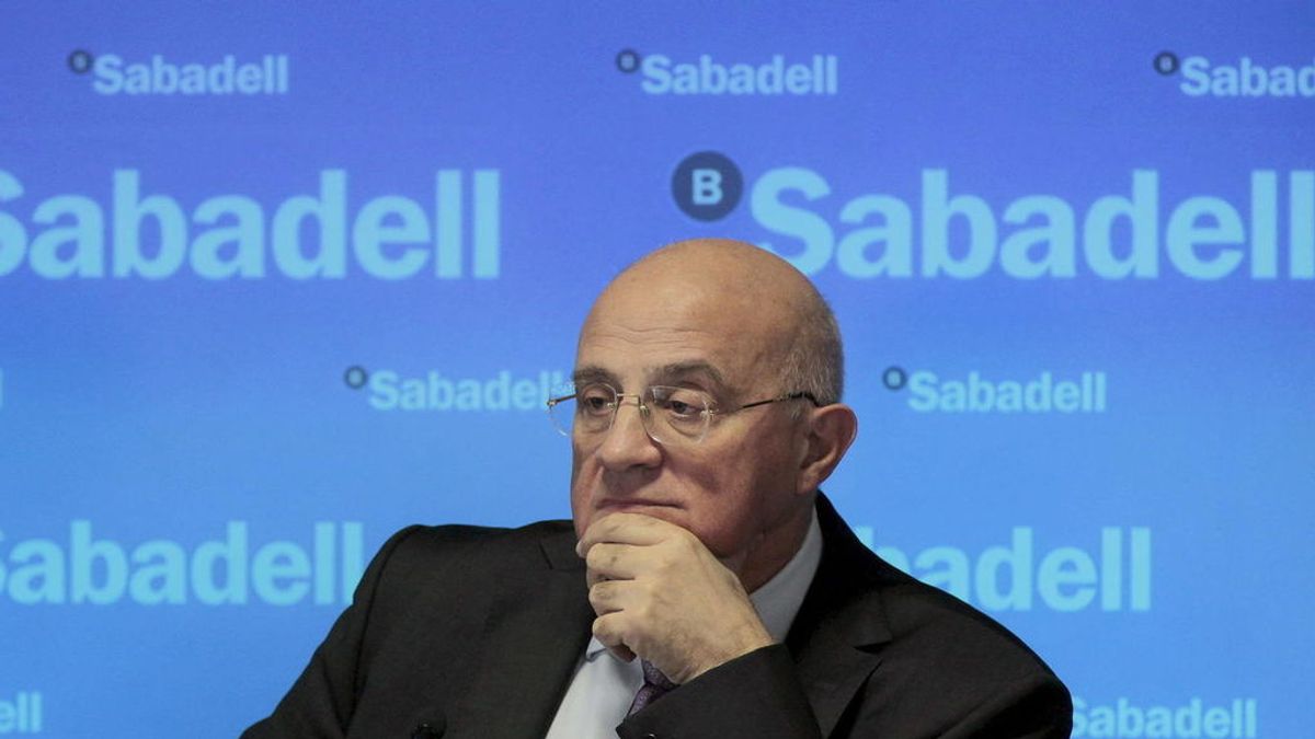 El Banco Sabadell se reúne para estudiar el cambio de domicilio social de la entidad