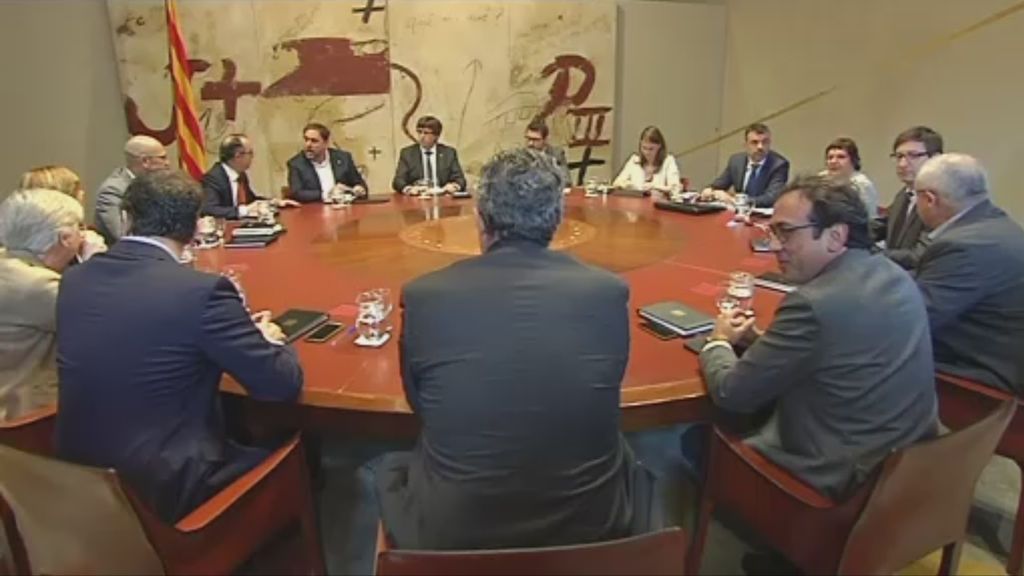 La DUI provoca las primeras fisuras en el frente independentista catalán