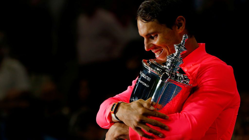 Rafa Nadal muestra su lado más tierno con una foto de su 'osito de buenas noches'