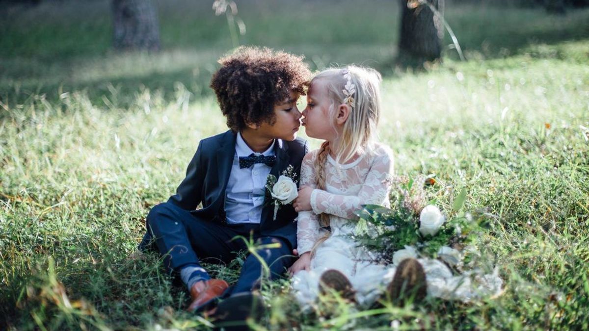 La boda más precoz: Estos niños se casan con 3 y 5 años