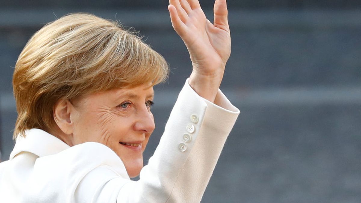 Merkel anuncia el principio de las negociaciones de Gobierno con liberales y Verdes