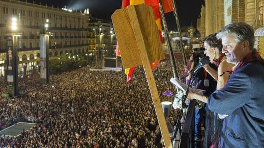 Sonora pitada al alcalde de Zaragoza en el pregón de las Fiestas del Pilar