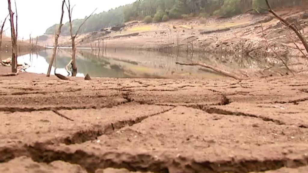 Galicia ya sufre la sequía en su día a día: camiones cisterna abastecen a algunos pueblos