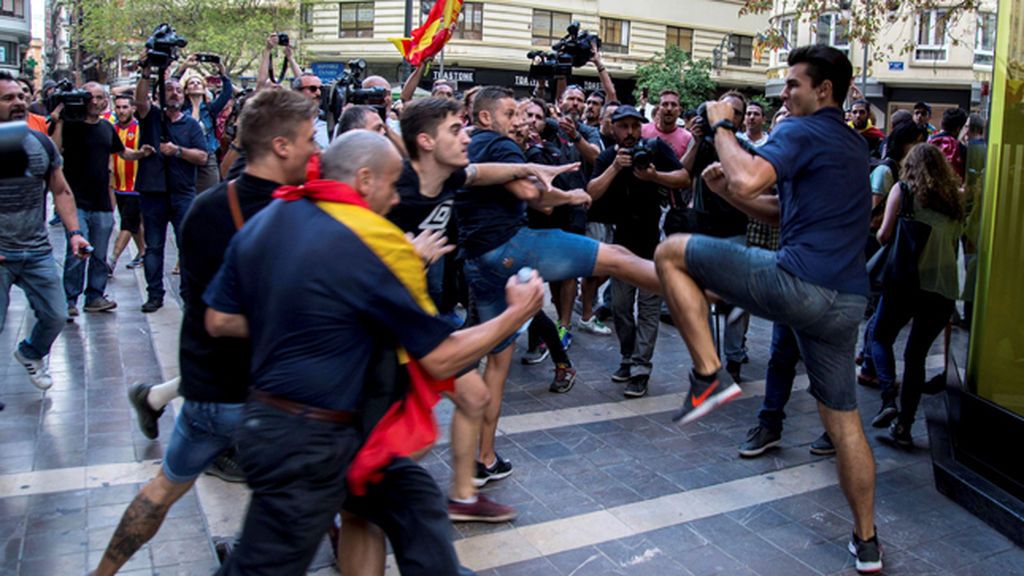 Ultraderechistas provocan violentos enfrentamientos en Valencia