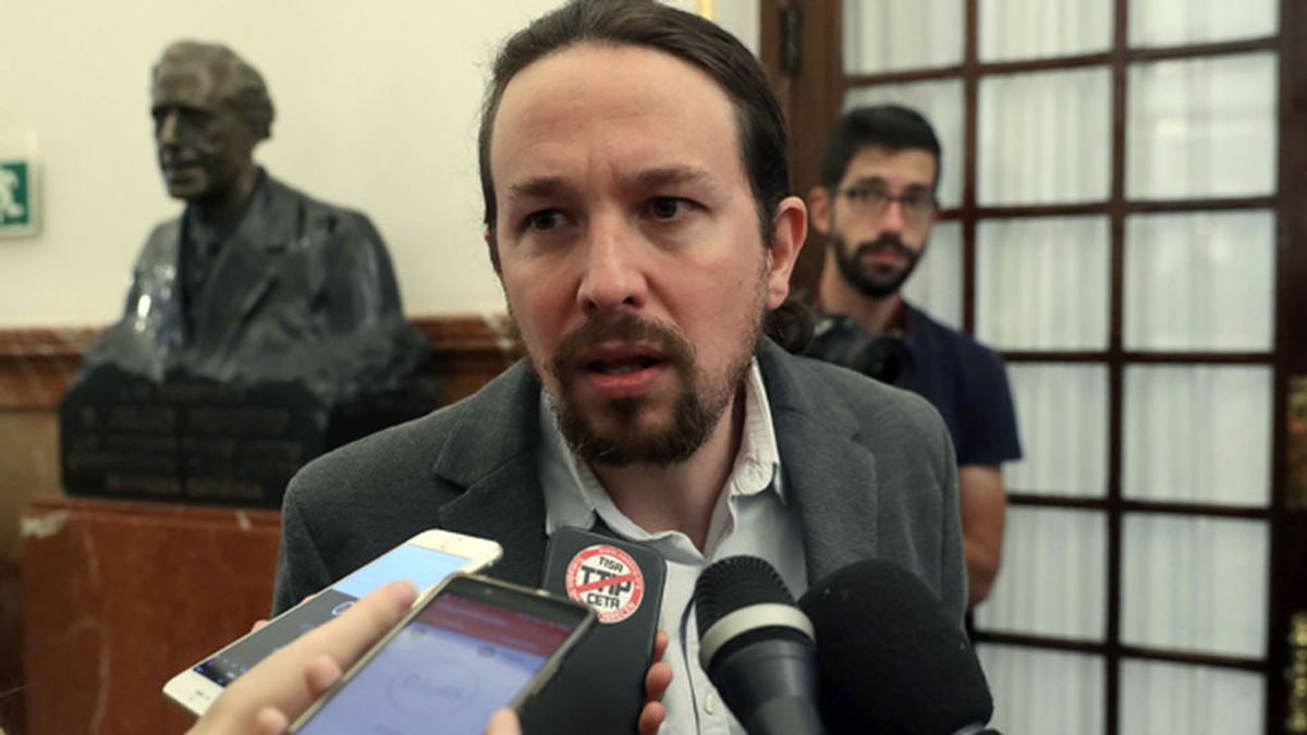Iglesias insiste en pedir diálogo entre Gobierno y Generalitat aunque Puigdemont declare una DUI "sin efectos"