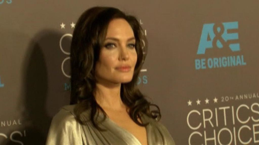 Angelina Jolie fue reclutada como gancho para capturar a un criminal de guerra