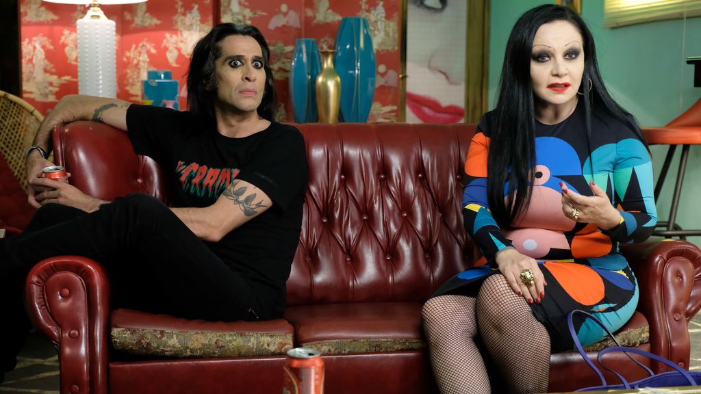 Imágenes del sexto episodio de la comedia de Telecinco 'Ella es tu padre', protagonizada por Carlos Santos