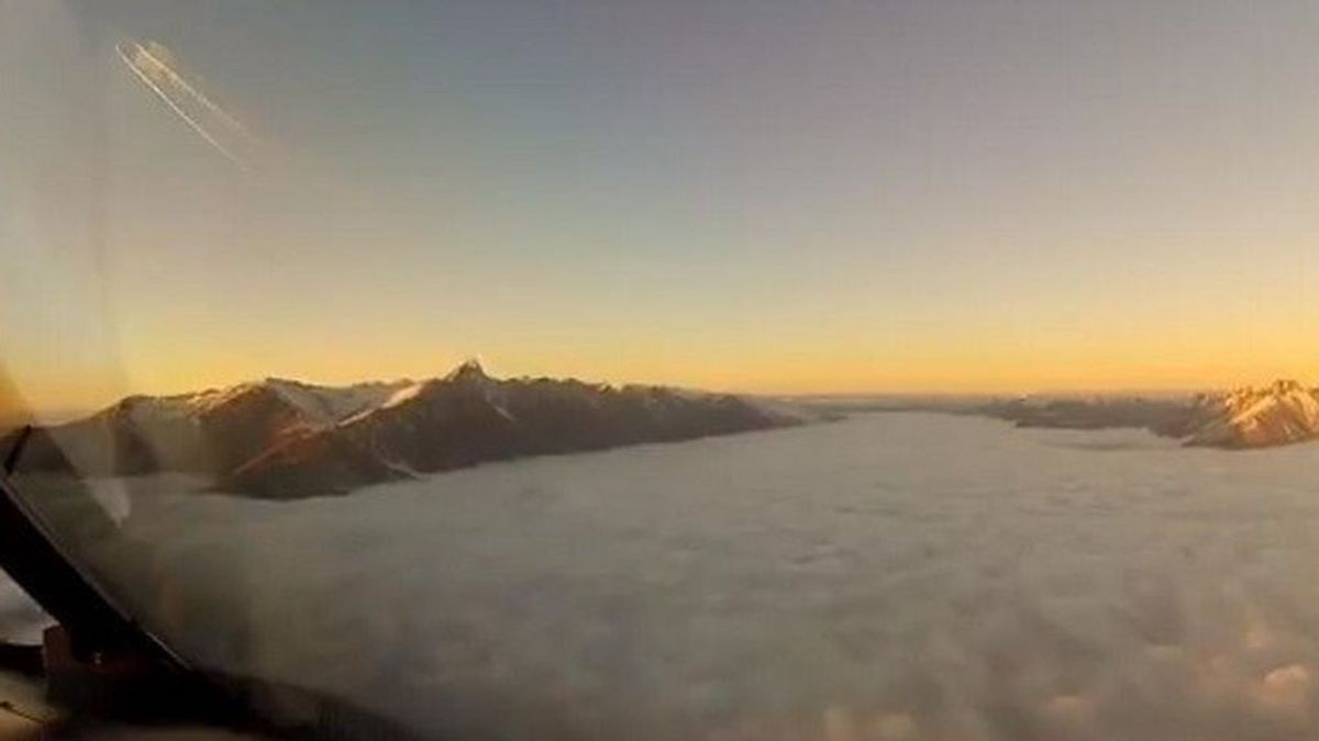 A través de un manto de nubes y a ciegas: así aterriza un piloto en  Nueva Zelanda
