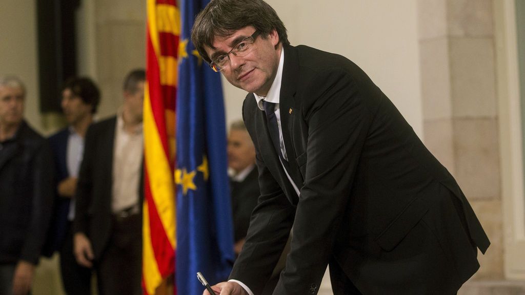 La firma de la declaración de la República Catalana, que quedó en suspenso