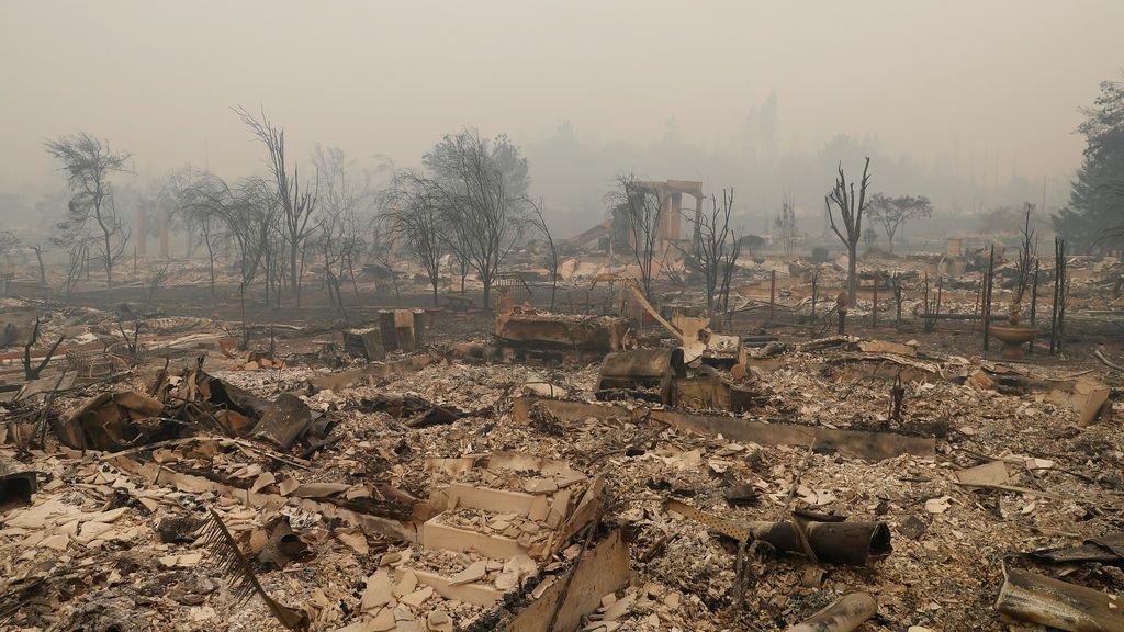 Incendios en California: 17 muertos, un centenar de desaparecidos y miles de evacuados