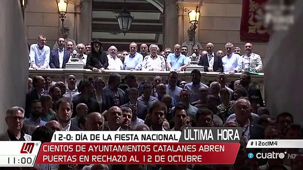Cien ayuntamientos catalanes abren sus puertas en rechazo al 12 de octubre