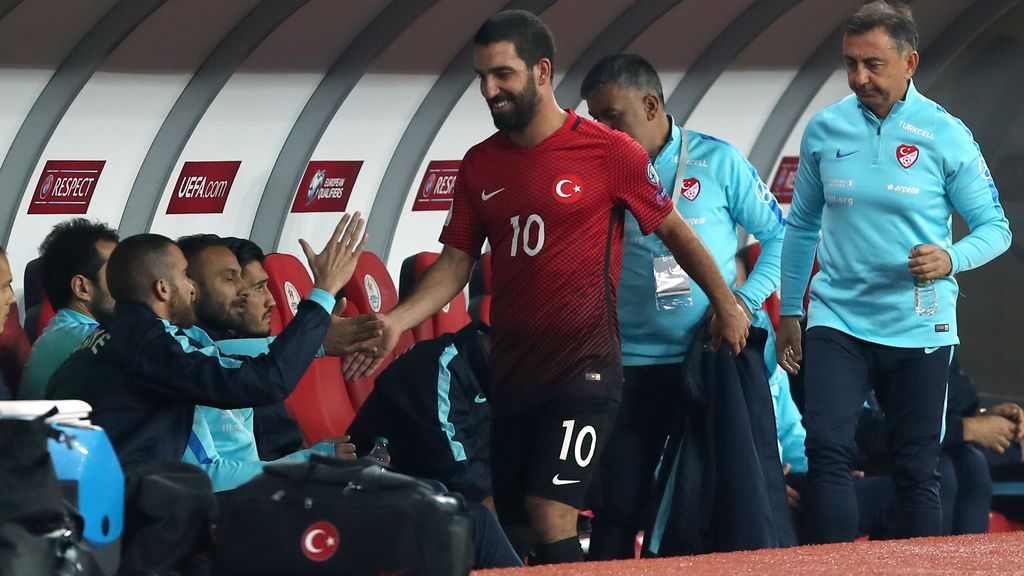 Arda Turan indigna a Turquía