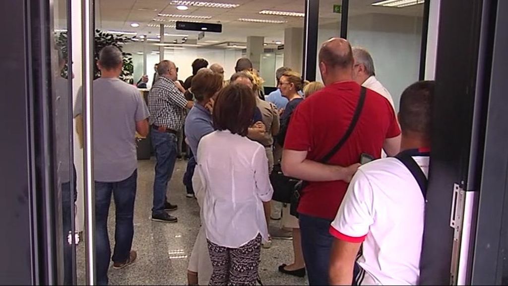 De Barcelona a Vinaroz: 200 kilómetros para trasladar la cuenta bancaria