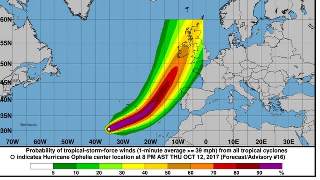 Ophelia se convierte en huracán y podría tocar tierra en Irlanda