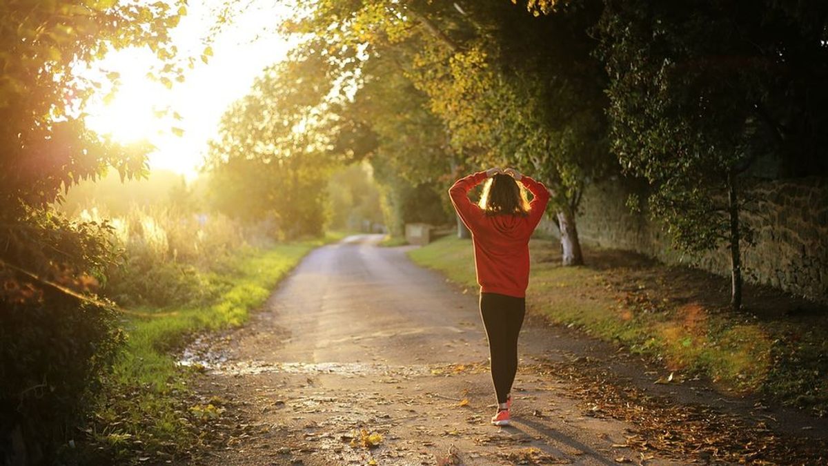 Los beneficios que reporta caminar a diario