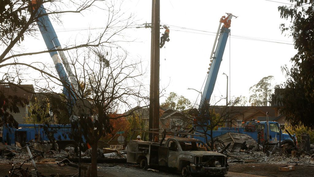 Mueren 31 personas en los incendios en California, los más destructivos de su historia