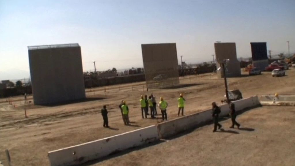 Muestran los prototipos del muro que Trump quiere construir entre EEUU y México