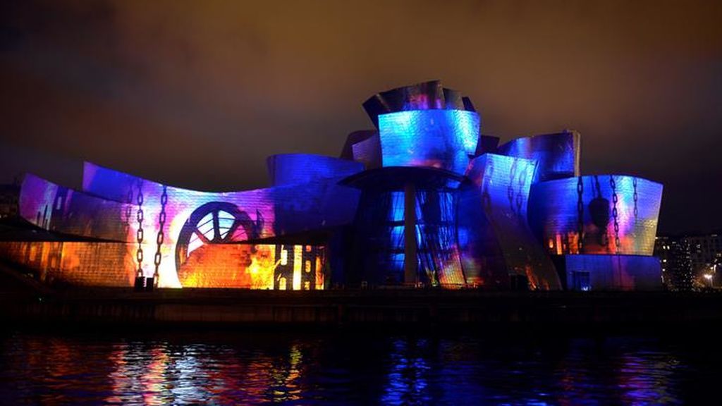 El Guggenheim se envuelve de luz para celebrar su XX aniversario