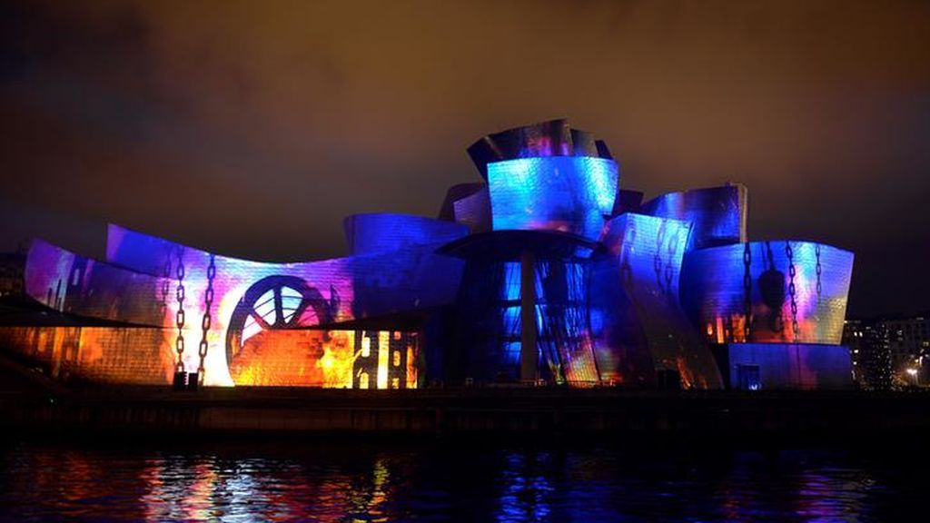El Guggenheim se envuelve de luz para celebrar su XX aniversario