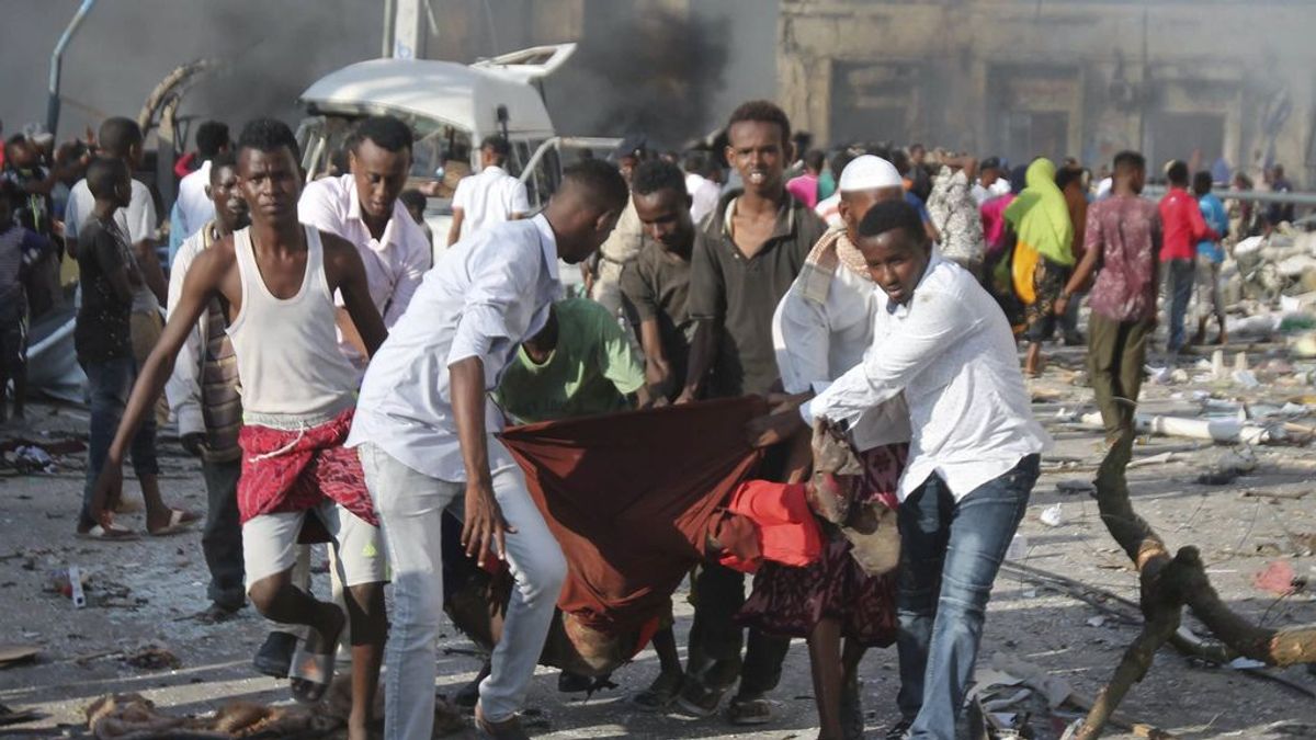 Al menos 185 muertos y más de 200 heridos en los atentados de Mogadiscio