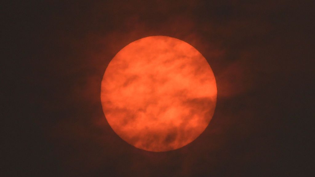 El Sol se torna rojo tras el paso de Ophelia