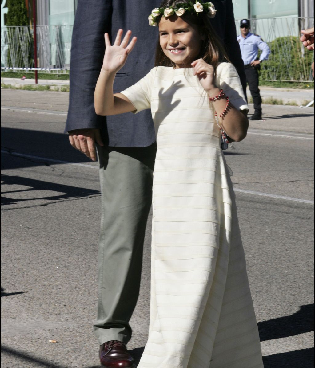 El día de su comunión usó el vestido familiar comprado por su abuela Carmina