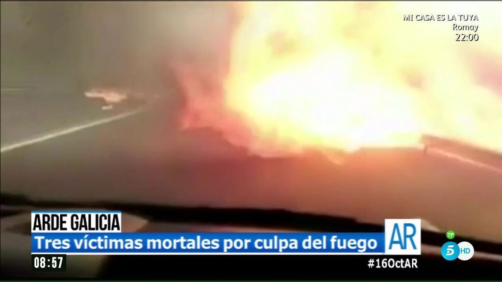Impactantes imágenes de un coche a punto de ser atrapado por el fuego en Galicia