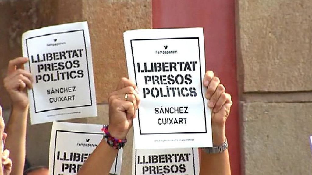 Cataluña protesta por las detenciones de los líderes independentistas