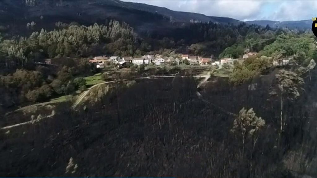 Las tristes imágenes desde el aire que muestran una Galicia devastada por el fuego