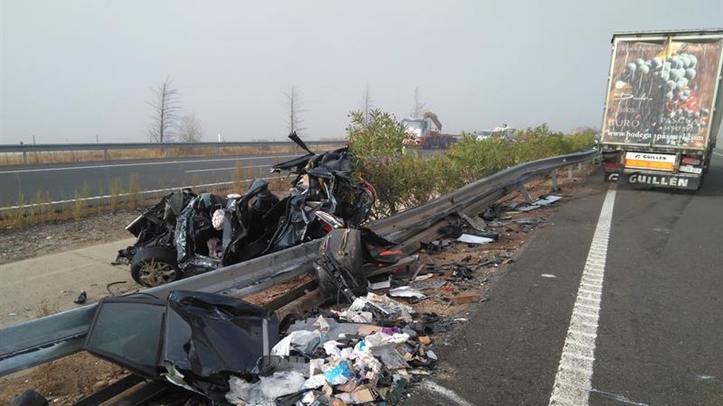 Un fallecido en un gran accidente en Cáceres en el que se han visto implicados treinta vehículos