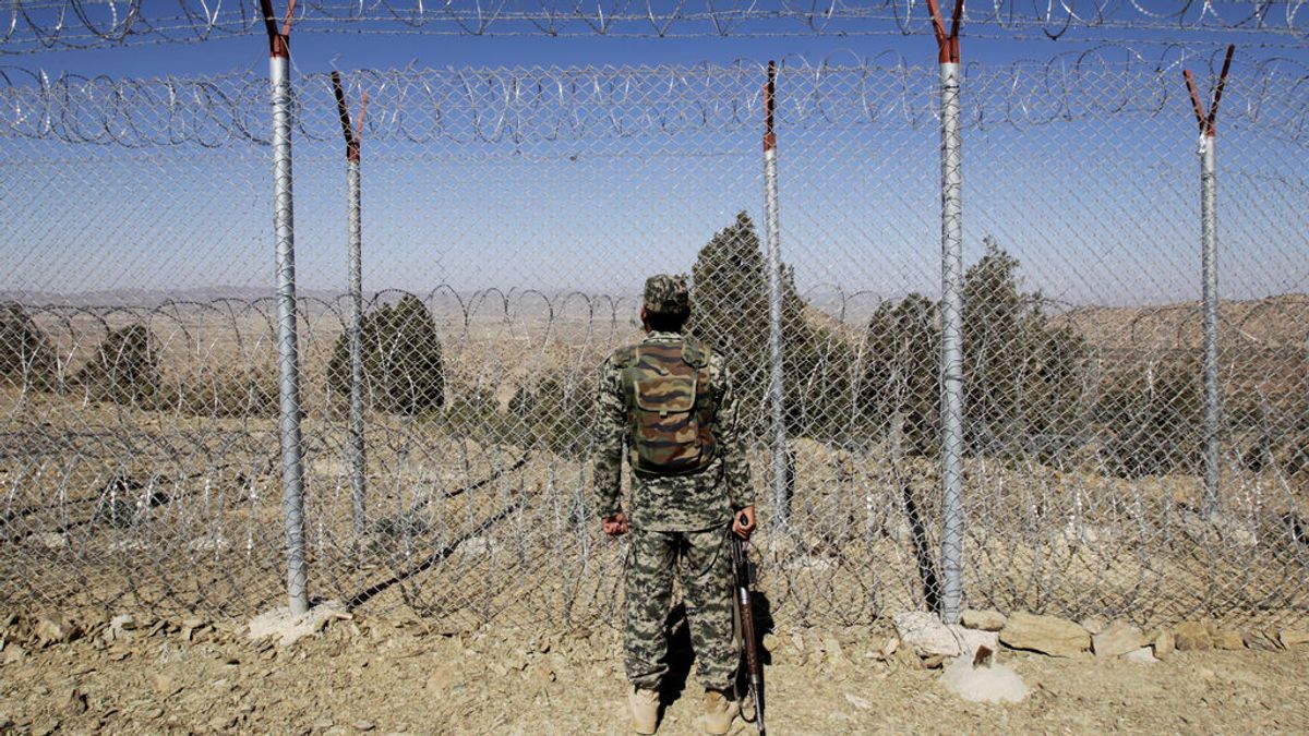 Mueren 43 militares en un atentado suicida de los talibán en el sur de Afganistán