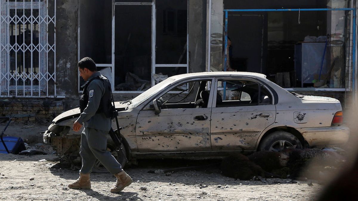 Dos explosiones en dos mezquitas chiíes de Afganistán provocan decenas de muertos