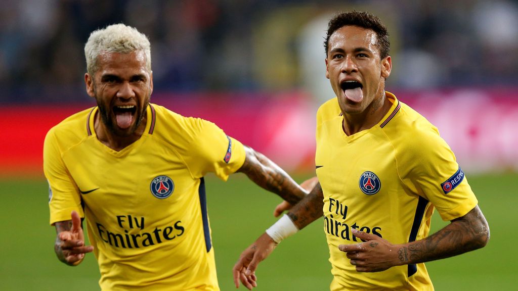 Alves confiesa cómo fue el fichaje de Neymar por el PSG: “Sabía que quería irse del Barça”