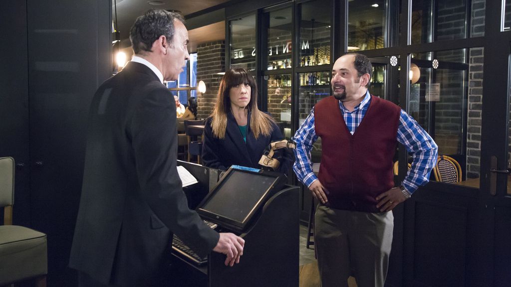 Antonio siempre termina liándola allá por donde va