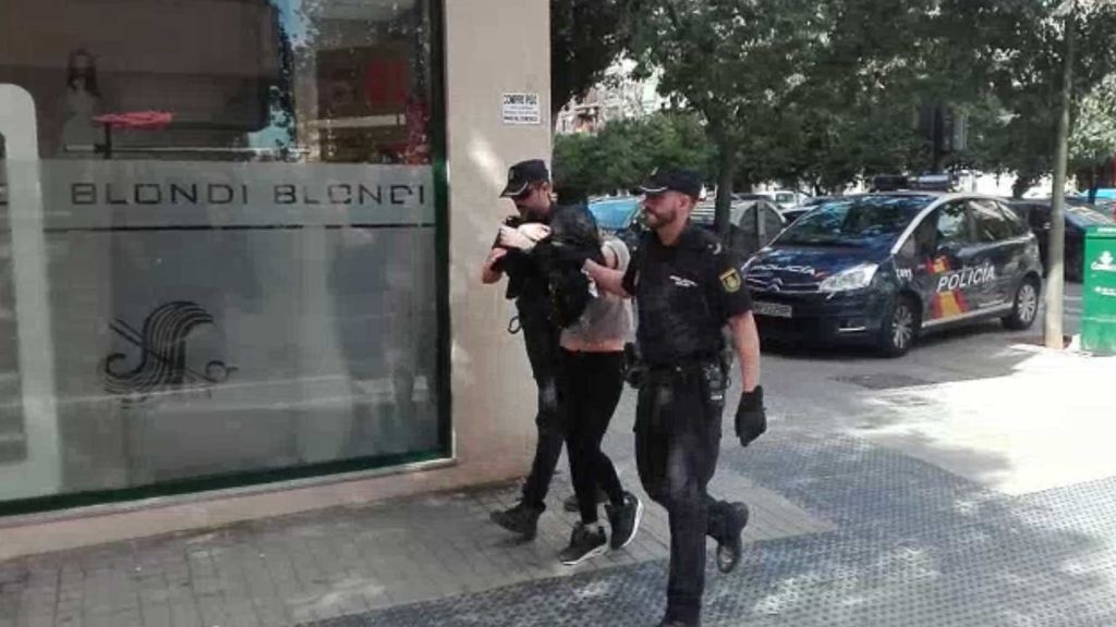 Detenida una mujer acusada de matar a su pareja con un arma blanca en Valencia
