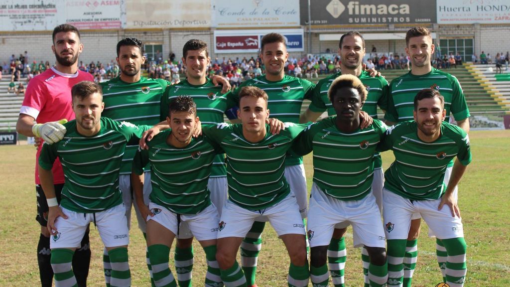 Diez jornada, 17 goles a favor y ninguno en contra: El Cacereño, el único equipo imbatido de España Diez jornada, 17 goles a favor y ninguno en contra: El Cacereño, el único equipo imbatido de España
