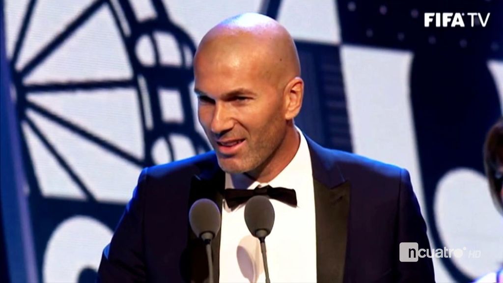 La dedicatoria de Zidane a su mujer tras ganar el premio a mejor técnico: “¡Te quiero mucho!”