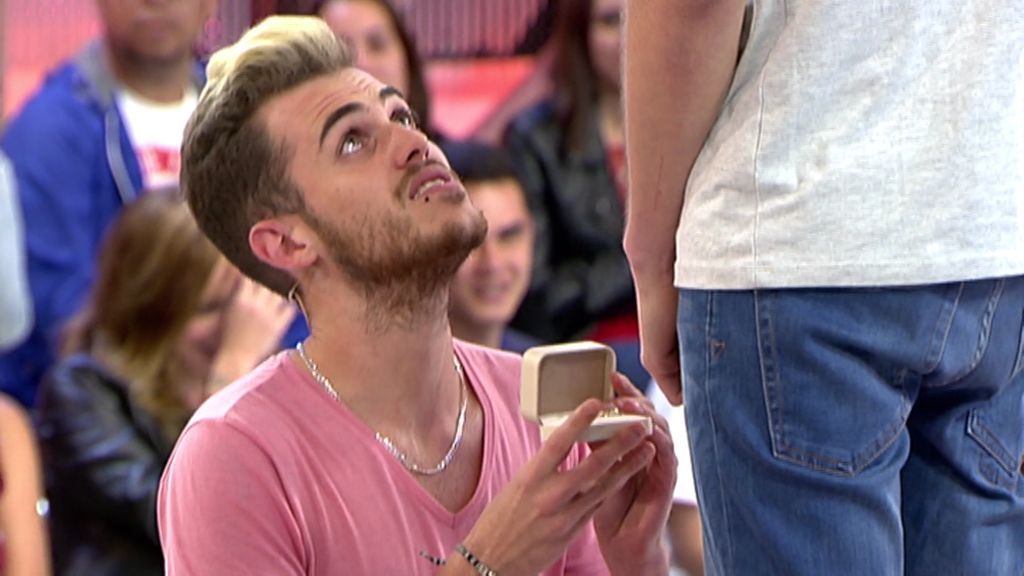 ¡Marco le pide matrimonio a Fran en la pasarela de ‘Cámbiame’! 😍💍