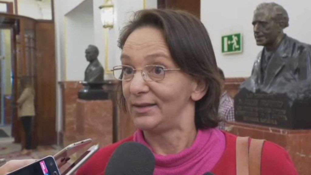 Bescansa: "Nos hemos olvidado de contar que en Podemos no íbamos a respaldar la independencia de Cataluña"