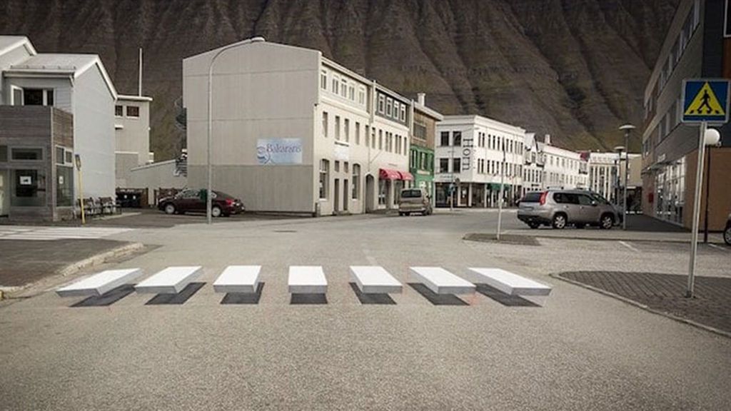 Un paso peatonal 3D para conductores distraidos