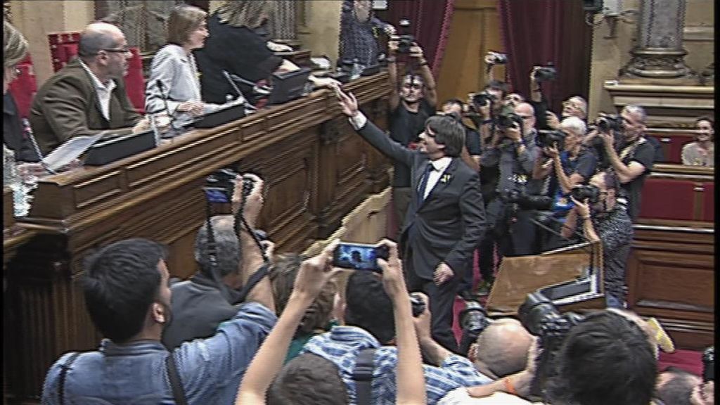 Así votaba Carles Puigdemont el ‘sí’ a la República de Cataluña