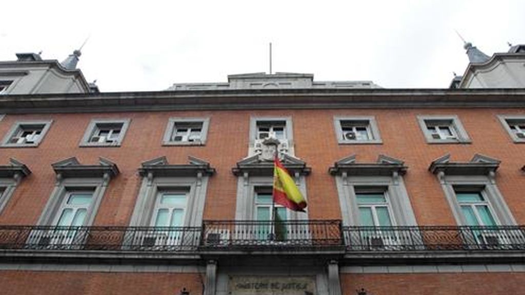 Los ministerios toman el control de las consejerías de la Generalitat de Cataluña