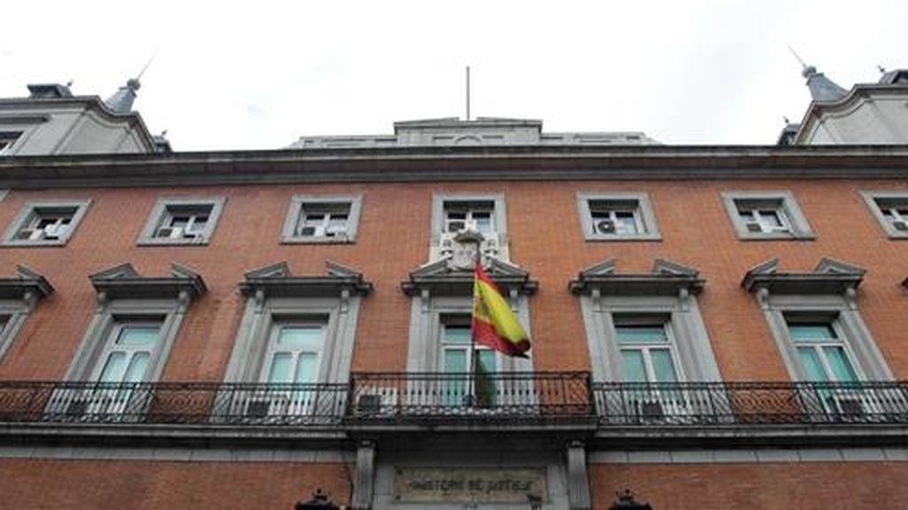 Los ministerios toman el control de las consejerías de la Generalitat de Cataluña