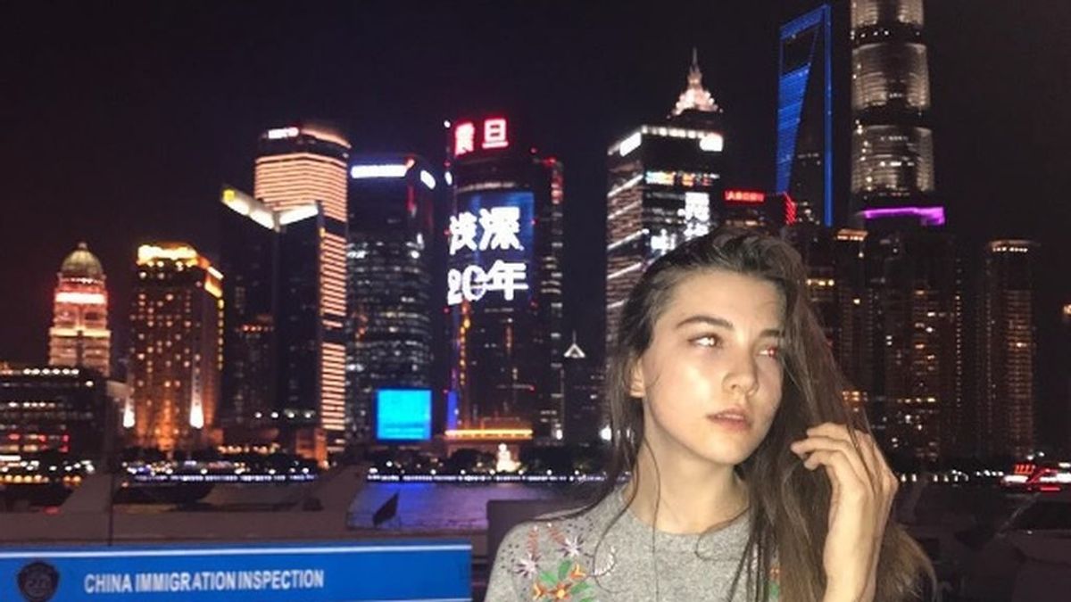 Una modelo rusa de 14 años muere tras un desfile de 12 horas