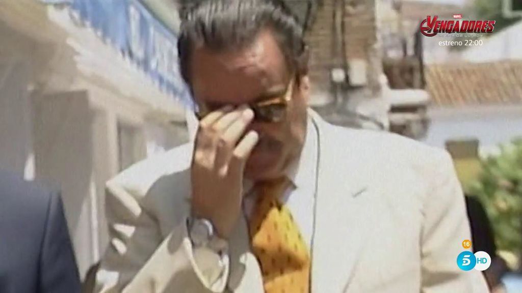 Los vecinos de Julián Muñoz insinúan que el ex alcalde finge estar enfermo