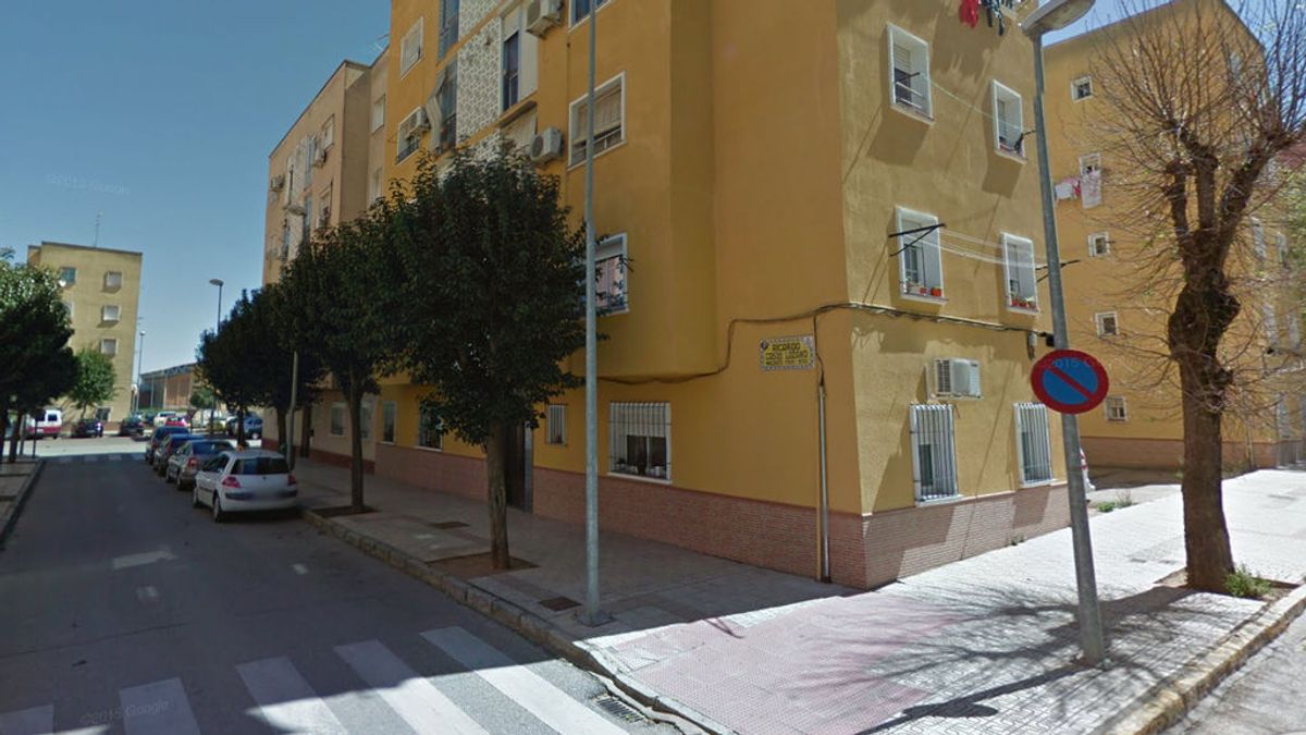 En libertad con cargos el padre del niño que cayó por una ventana en Badajoz